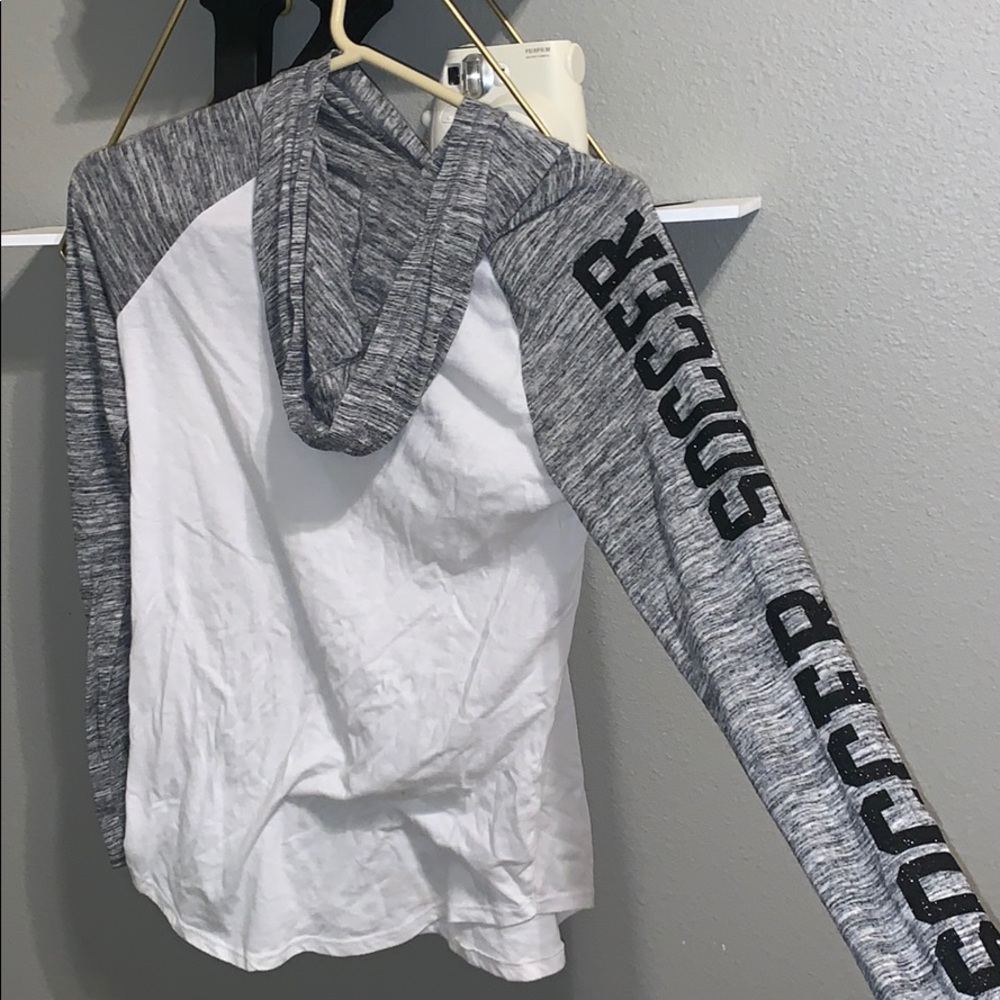 girls kind sleeve tee with hood